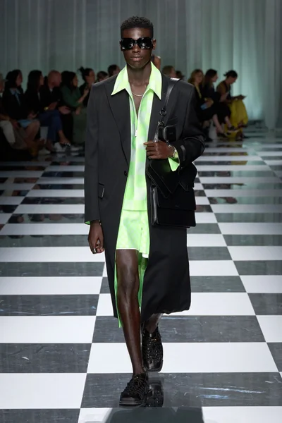 Look 46